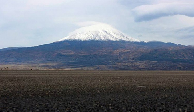 Ağrı dağı'na ilk kar yağdı