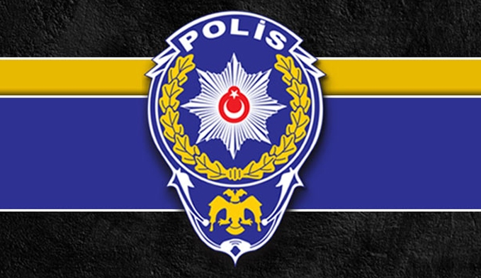 Aktif görevde olan üst düzey 7 polisin, programı kullandığı tespit edildi