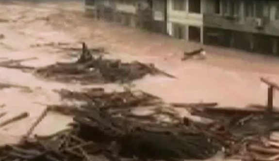 Çin ve Tayvan'ı Meranti tayfunu vurdu