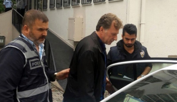 Eski Galatasaraylı futbolcu İsmail Demiriz tutuklandı