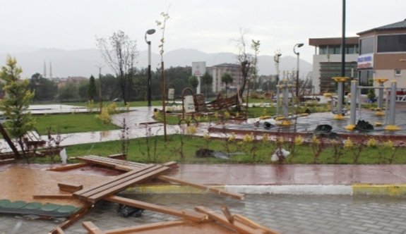 Fırtına ölüme yol açtı