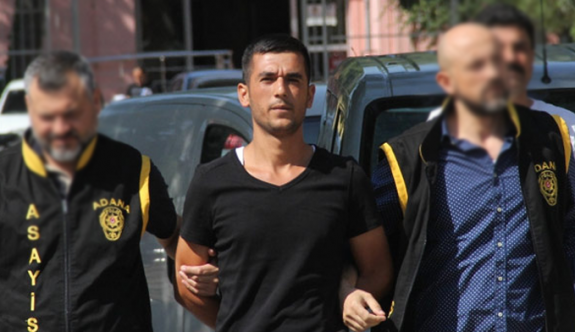 Kapkaç yaptığı arkadaşını çocuğunun yanında öldürdü