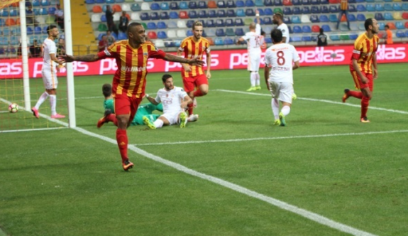 Welitton atıyor, Kayserispor puanı kapıyor